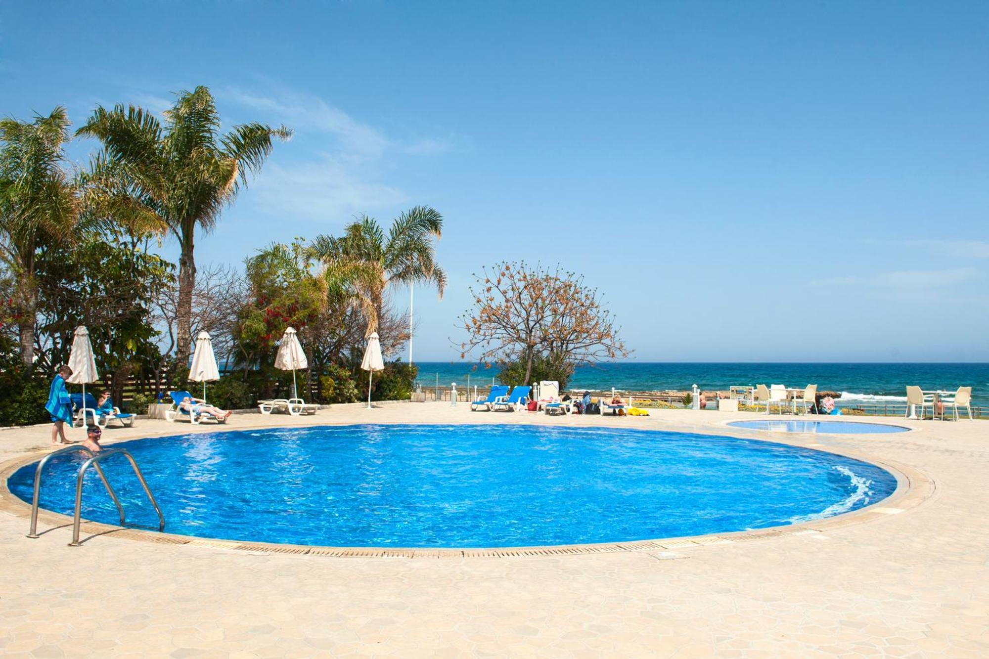 Villa Oasis Pernera Exterior photo