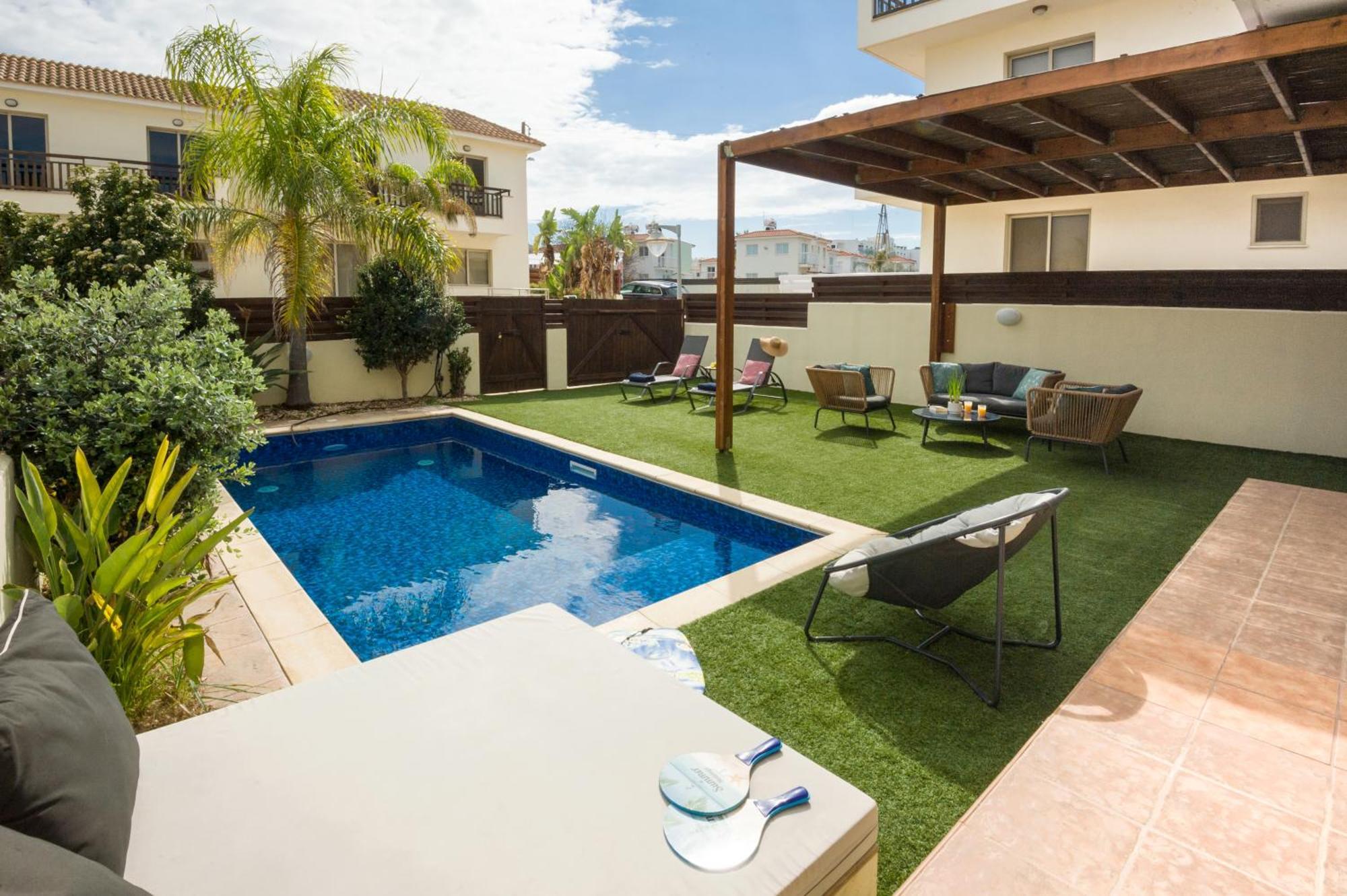 Villa Oasis Pernera Exterior photo